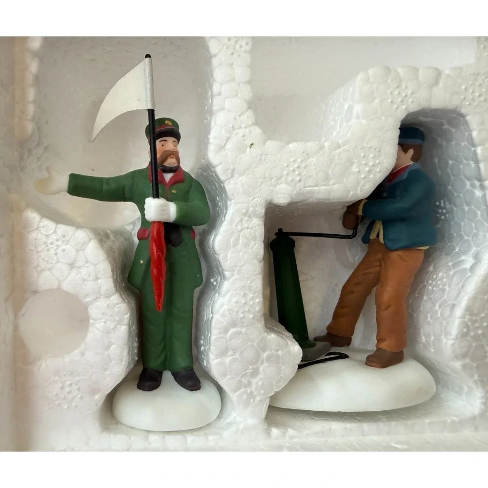Dept 56 Dickens Village Busy Railway Station Set of 3 Porcelain Accessories #56